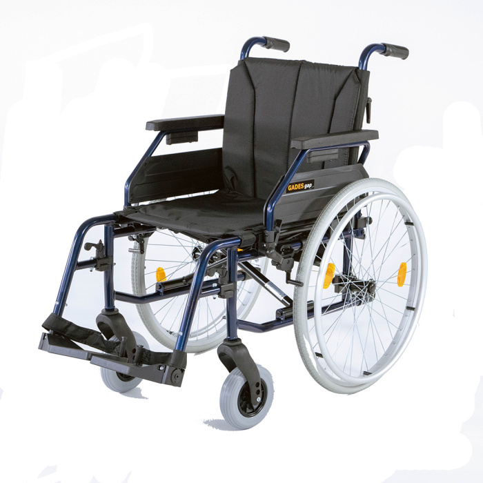 Silla muy ligera, fabricada en aluminio, soporta 130 kg. Se adapta a las necesidades de sedestación de cada usuario. La silla Gades Gap permite multiples regulaciones para adaptarse a la mayoría de usuarios. El asiento se regula en altura y profundidad, altura de los reposabrazos, puños regulables en altura, respaldo regulable en tensión...